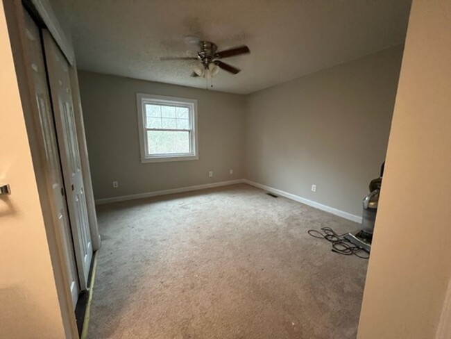 Building Photo - 2 bed townhome just minutes from UGA!