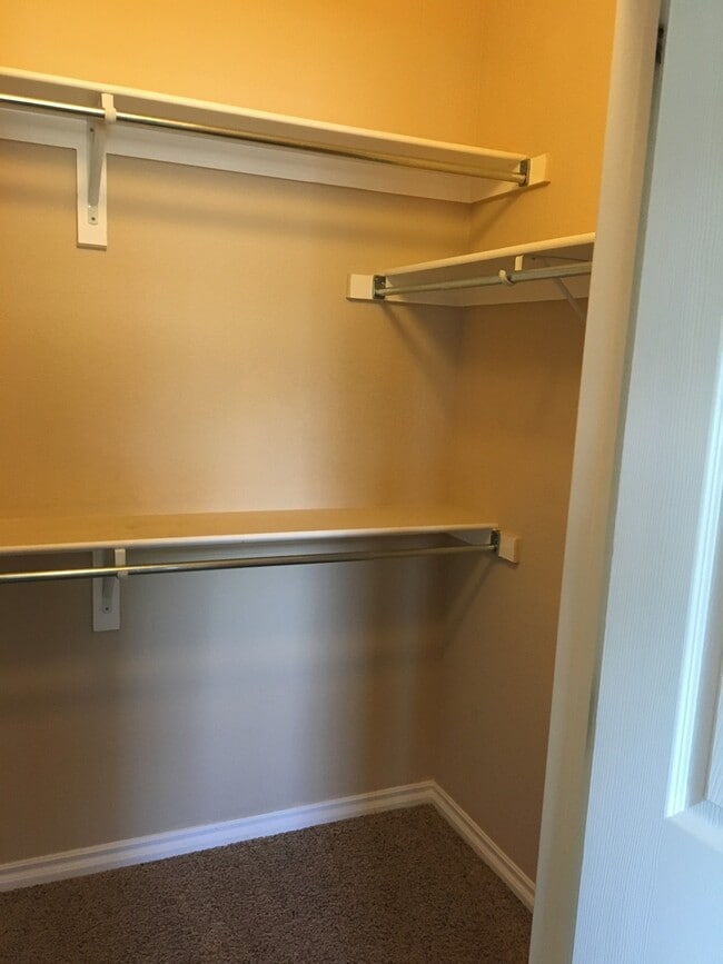 Building Photo - Beautiful + Bright Broadlands Condo for Lease!