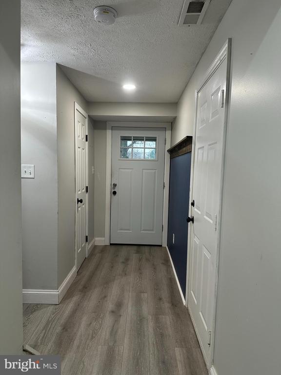 Building Photo - 31 Stoneshire Dr