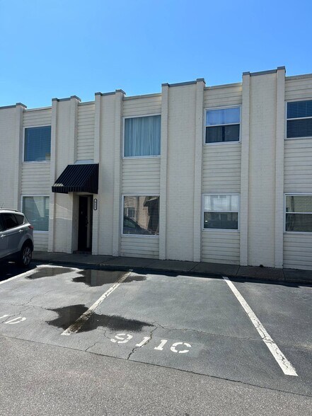 Building Photo - 911 Pacific Ave