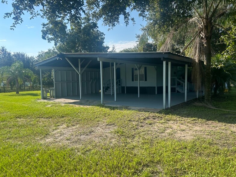 Building Photo - 3844 Hixon Ave