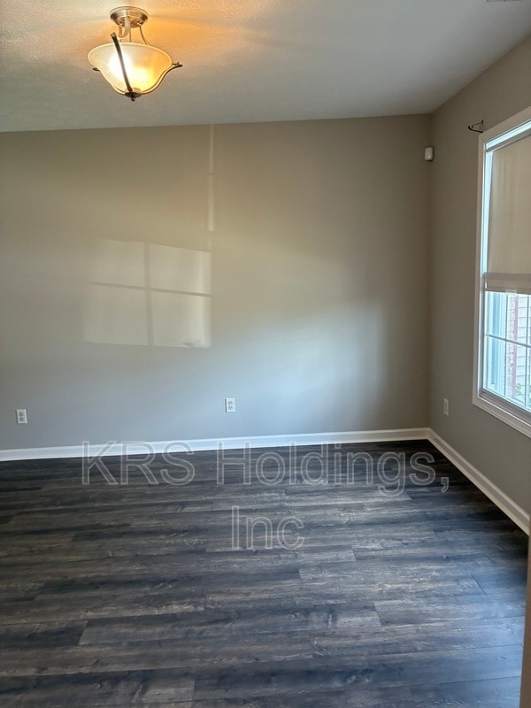 Building Photo - 303 Joyce Dr