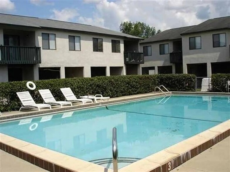 Pool - 1337 Airport Dr