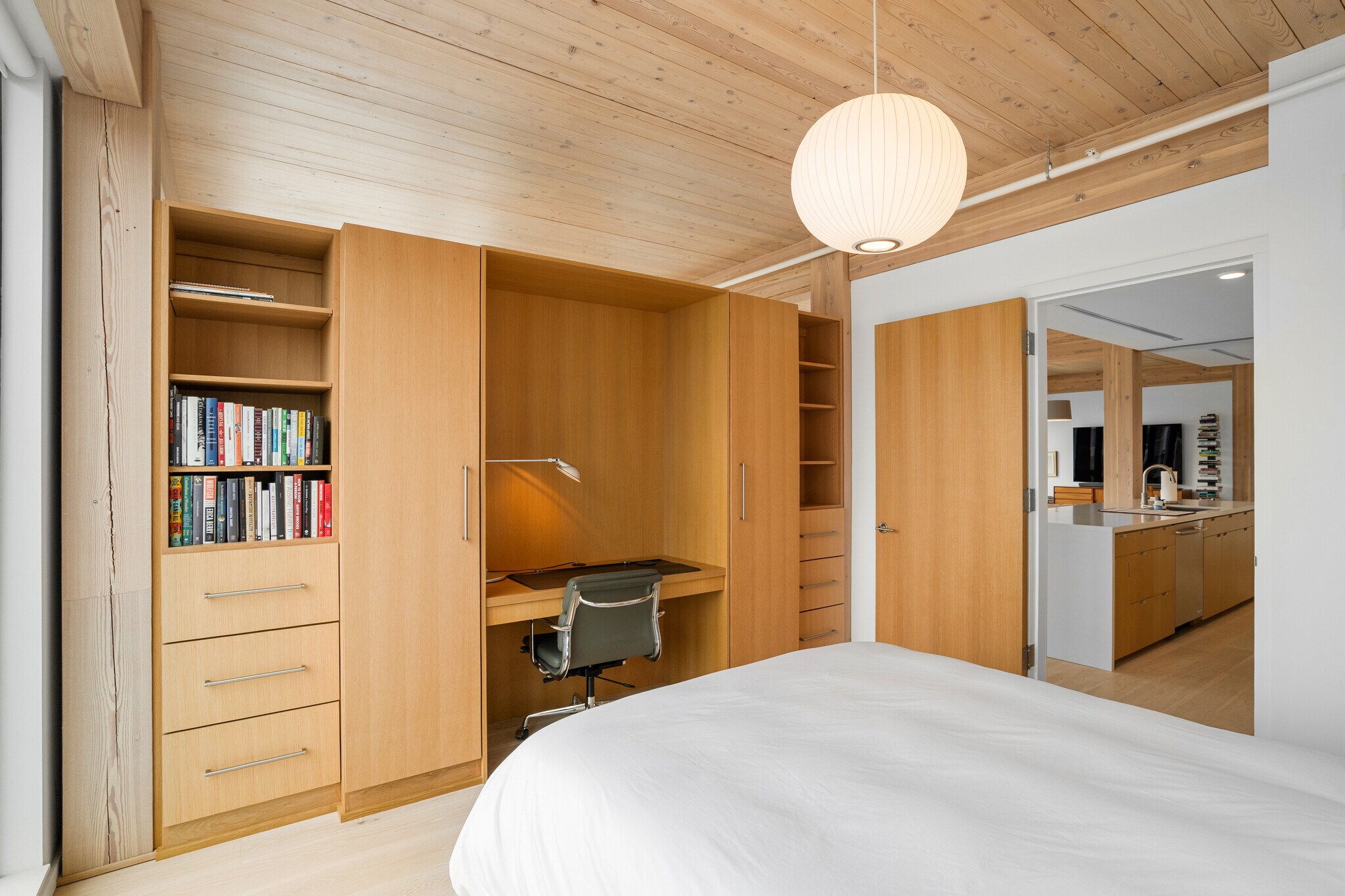 Building Photo - 12 NE Fremont St