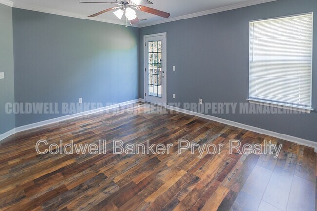 Building Photo - 8147 Karr St