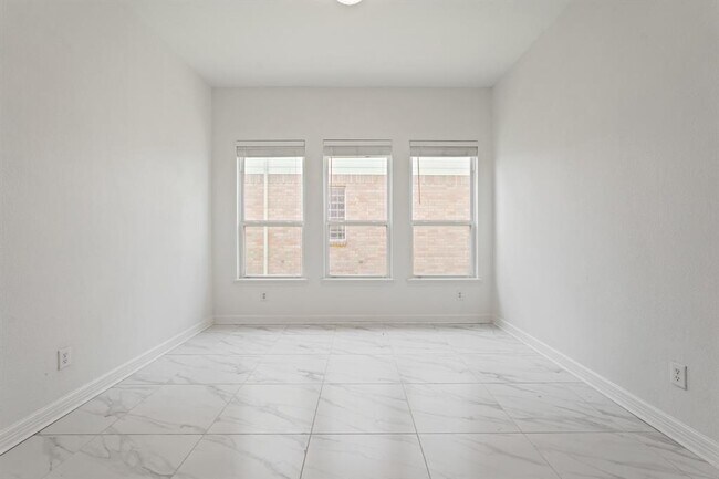 Building Photo - 9003 Creeks Gate Ct