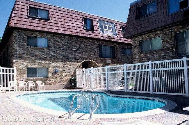 Building Photo - 1 br, 1 bath Apartment - 155 N Canyon Road...