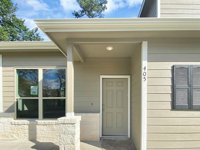 Building Photo - 405 Mohawk Dr