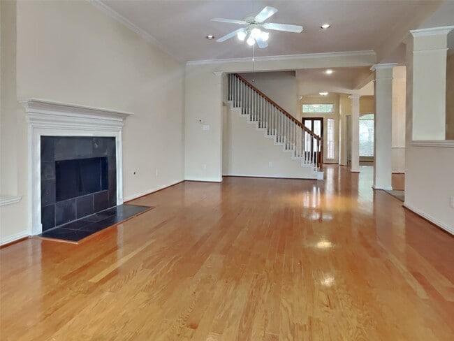 Building Photo - 3009 Fallbrook Ct