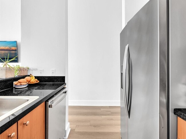 Building Photo - 2200 NE 4th Ave