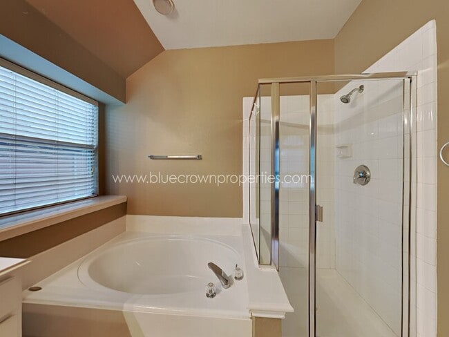 Building Photo - 11364 Lockshire Dr