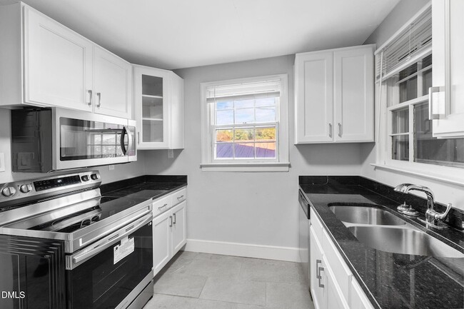 Building Photo - 109 Lincoln Ct