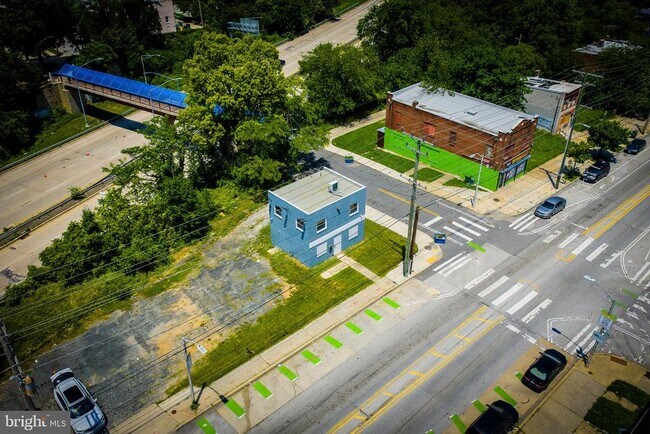 Building Photo - 2400 Annapolis Rd