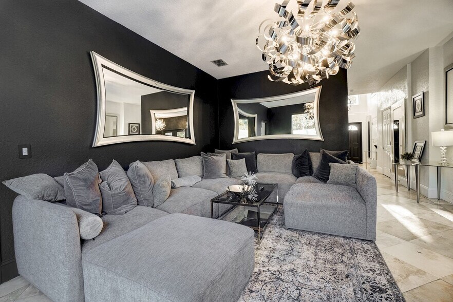 Building Photo - 1145 Troon Cir