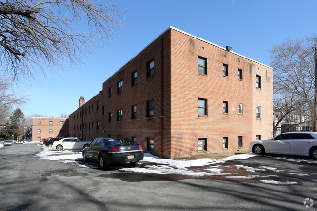 Building Photo - Fernhill Park Apartments