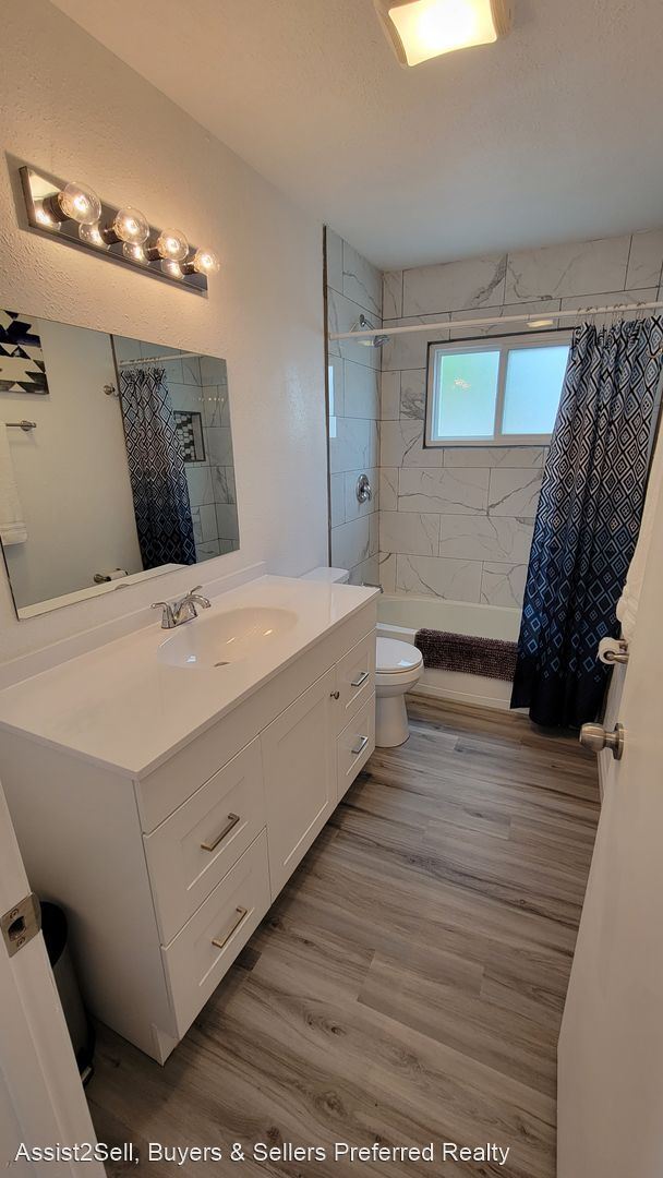 Building Photo - 4 br, 2 bath House - 1727 Corte Alegre