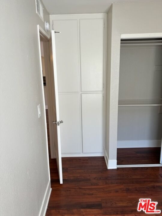 Building Photo - 5830 Las Virgenes Rd