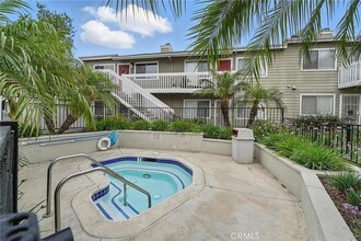 Building Photo - 14861 Mulberry Dr