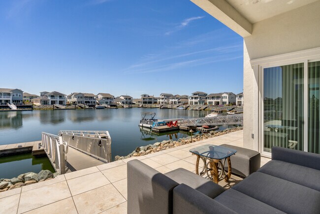 Building Photo - 3305 Delta Coves Dr