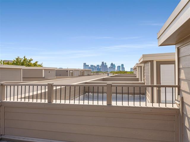 Building Photo - 2019 N Prairie Ave