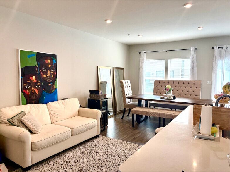 Building Photo - 2806 Toles Park Dr