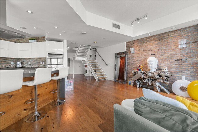 Building Photo - 60 SW 13th St