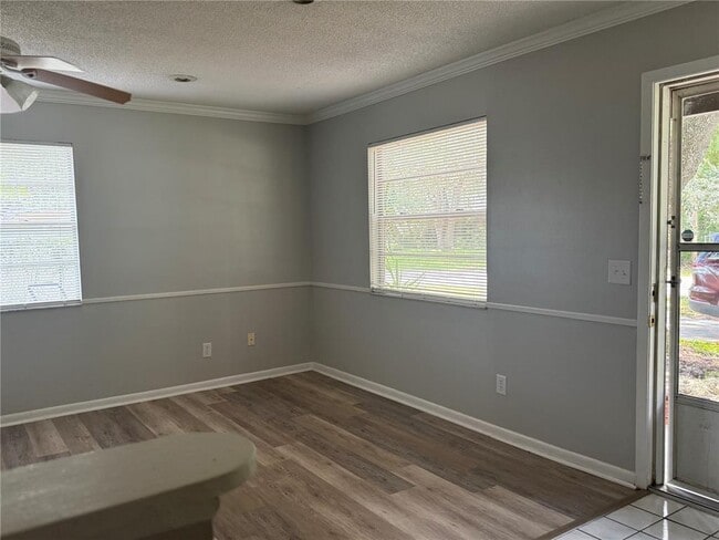 Building Photo - 39648 Meadowood Loop