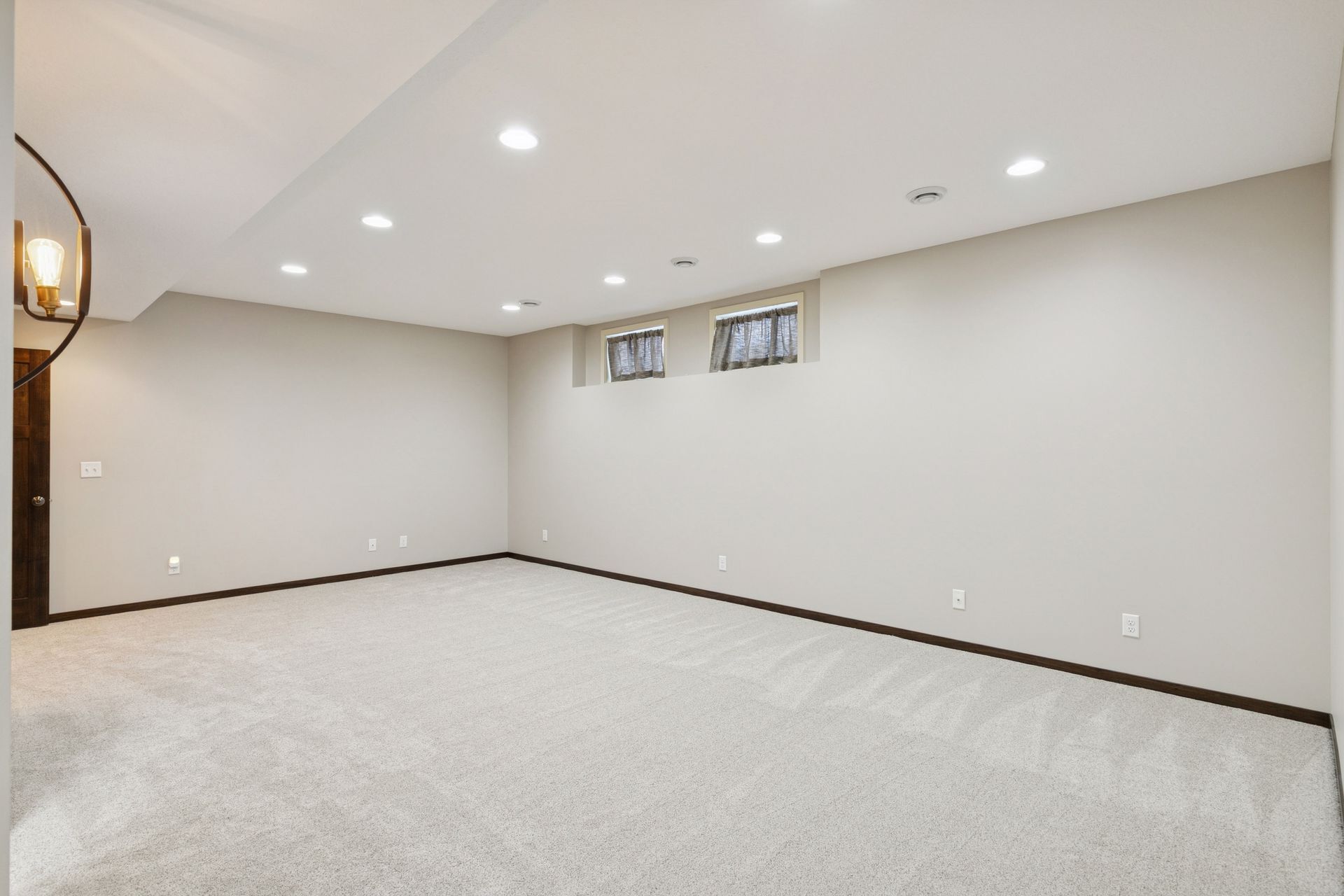 Building Photo - 14246 Garden Way N