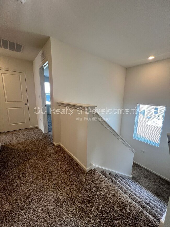 Building Photo - 3233 Lehman Crossing