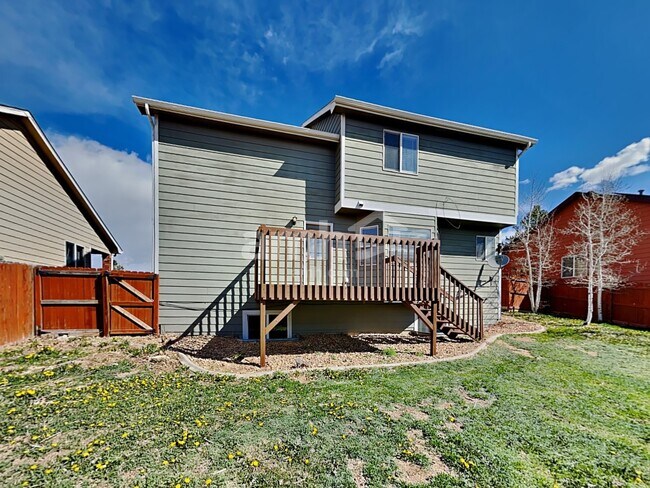 Building Photo - 3808 Ironhorse Dr