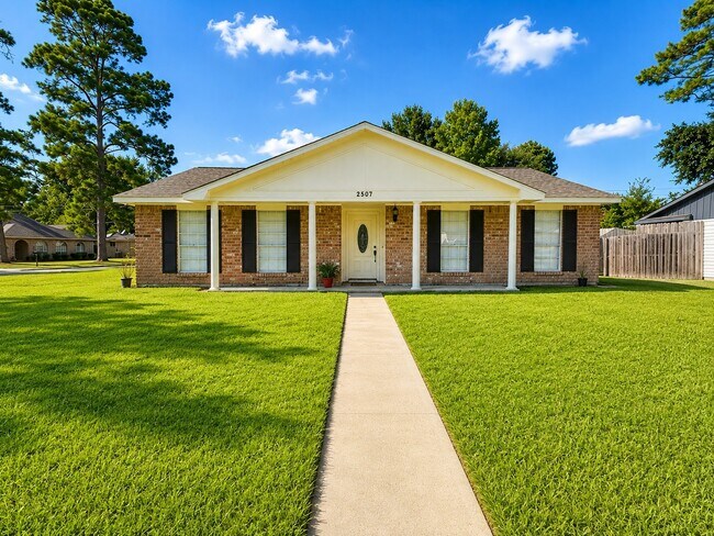Building Photo - 2507 Ciderwood Dr