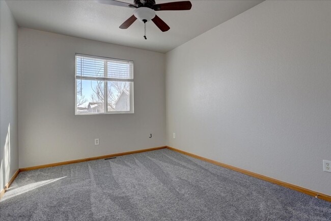 Building Photo - Updated 3bed/2bath on private culdesac in Thornton!!