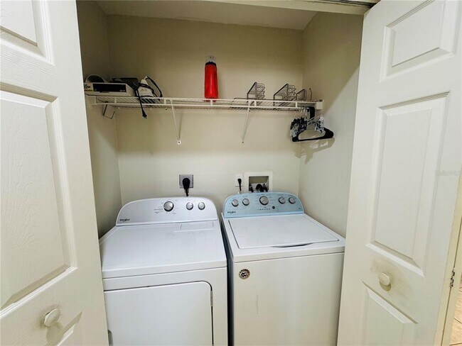 Building Photo - 3604 54th Dr W