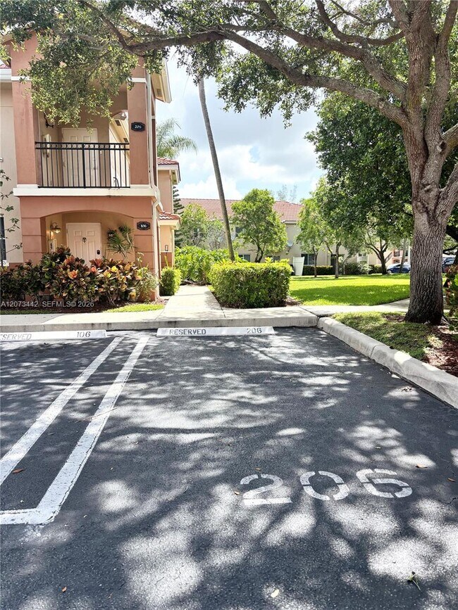 Building Photo - 3481 Briar Bay Blvd