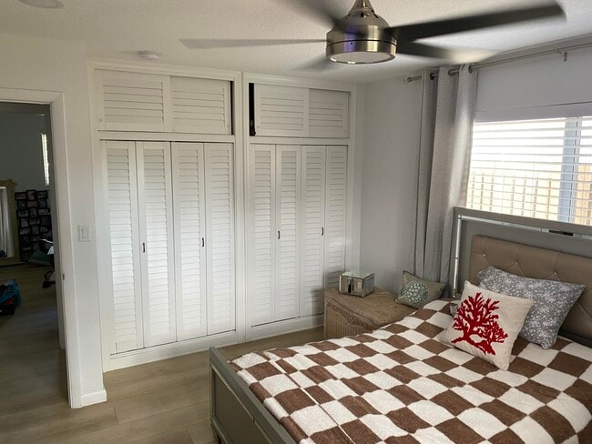 Building Photo - 1050 NW 6th Terrace