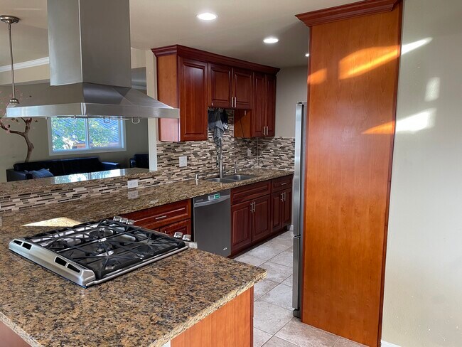 Building Photo - 1325 S Dawson St