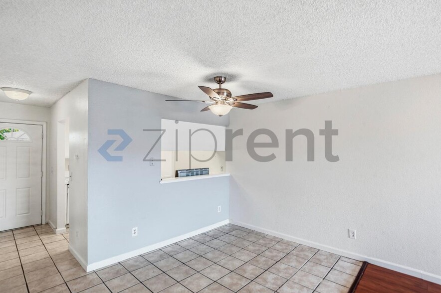 Building Photo - 3272 Shadow Park Pl