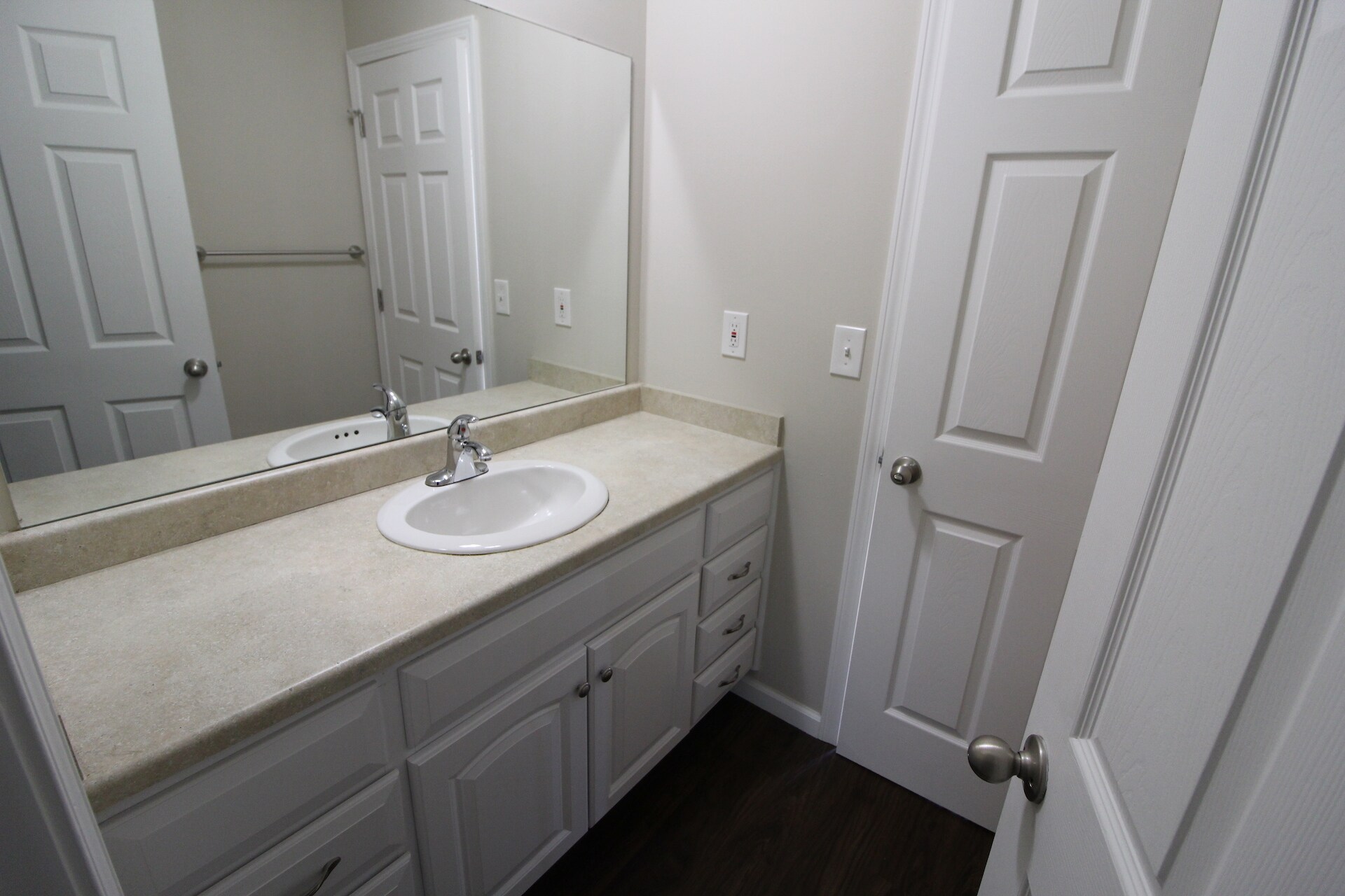Building Photo - 7575 Bingham Ct