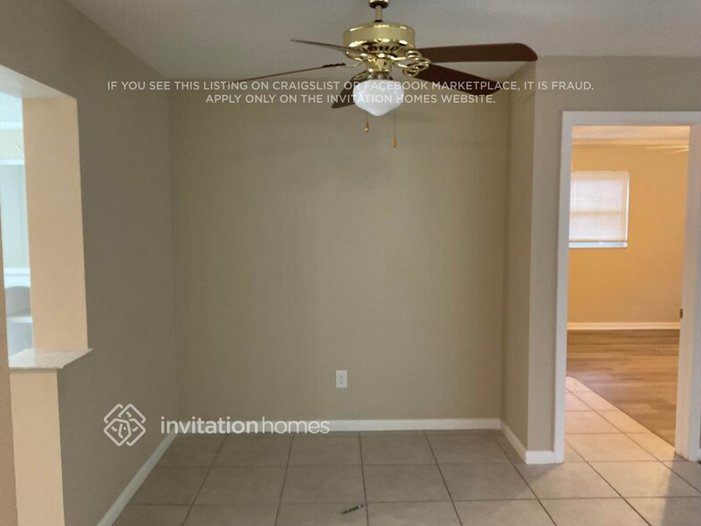 Building Photo - 9057 Lynwood Dr