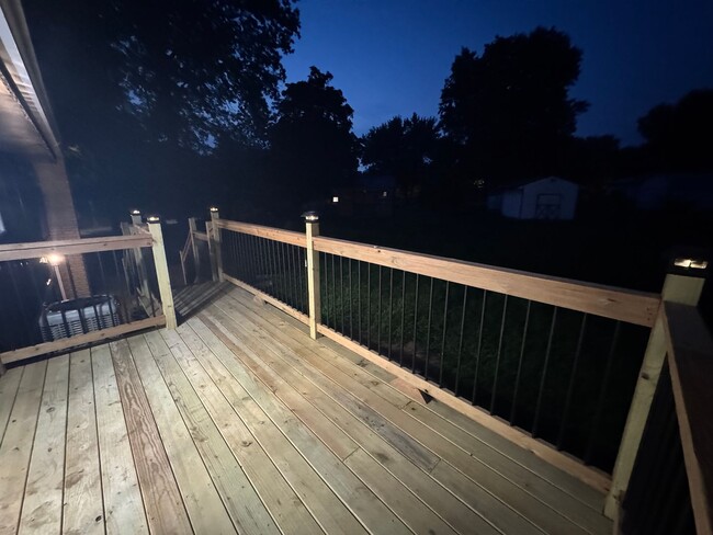 Building Photo - Stunning 4 Bed Newly remodeled!