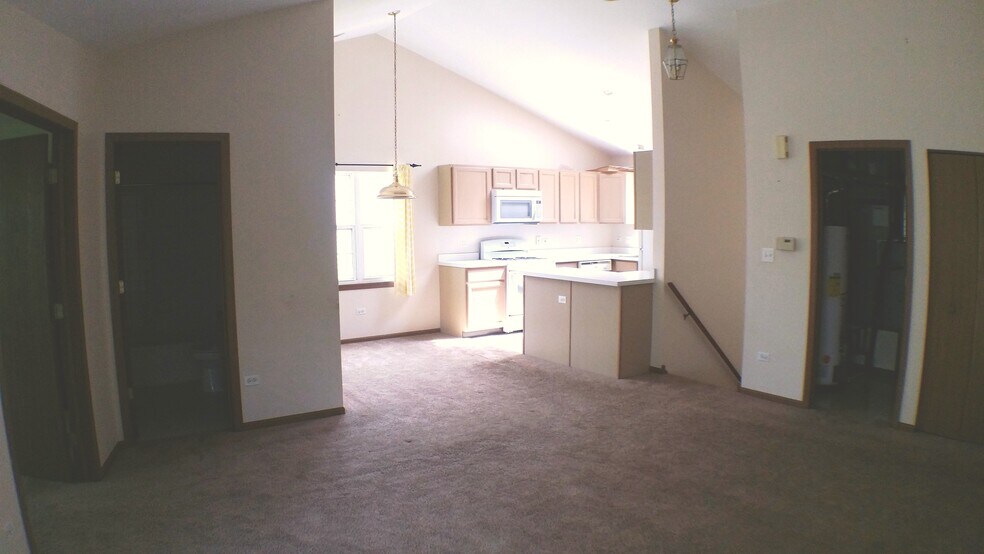 Building Photo - 1934 Heron Ave