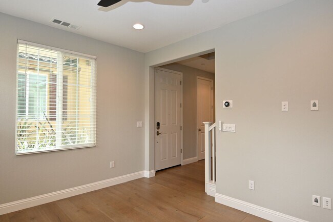 Building Photo - Stylish, Contemporary Campbell 4/2 home with Patio & Attached Garage