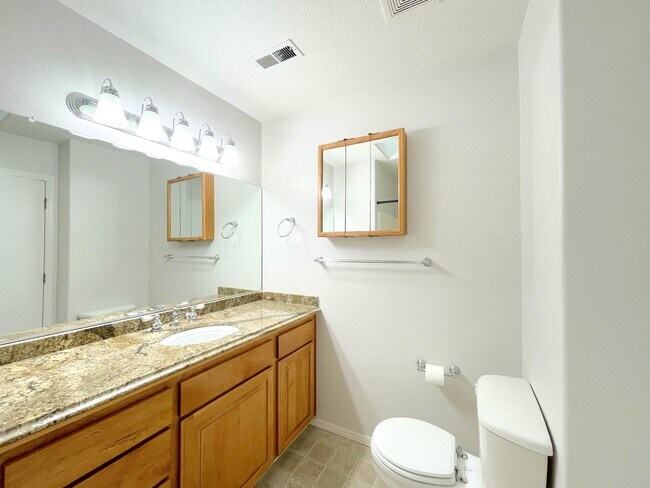Building Photo - 20695 NW Painted Mountain Dr