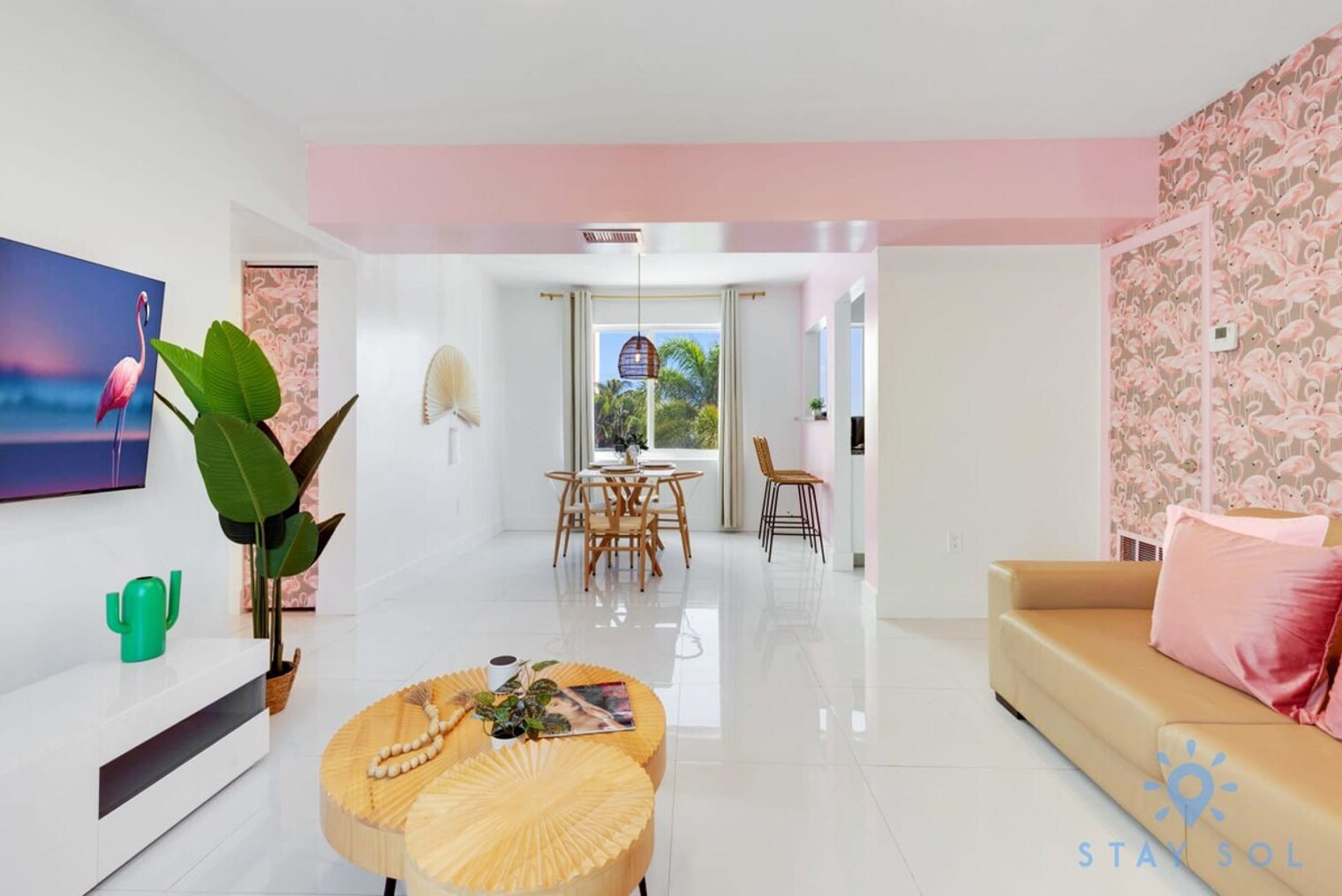 Building Photo - 809 S Ocean Dr