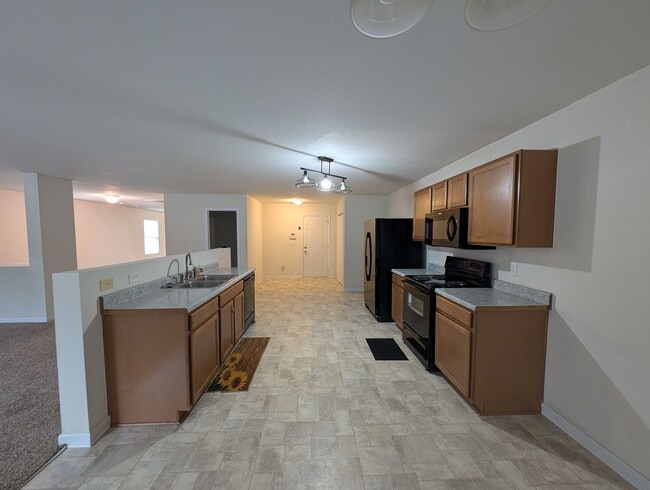 Building Photo - 204 Valleyside Dr NE