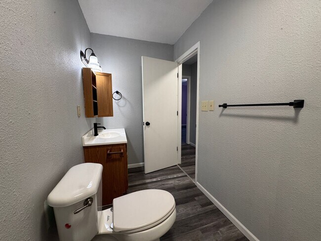 Building Photo - 14467 Worth Ln