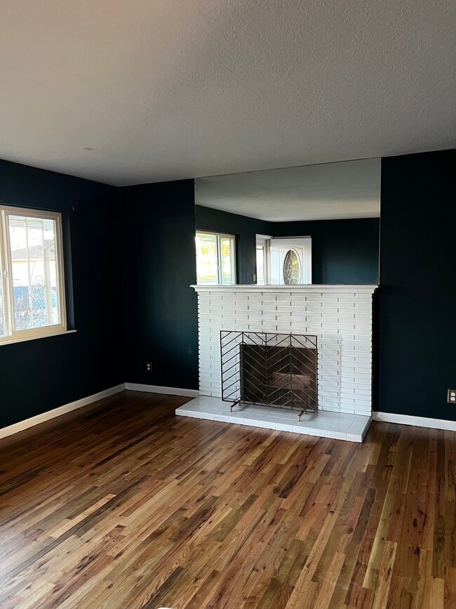 Building Photo - 1268 Austin Ave