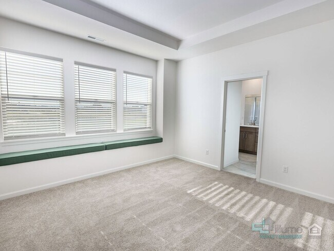 Building Photo - 3691 SW 209th Ave