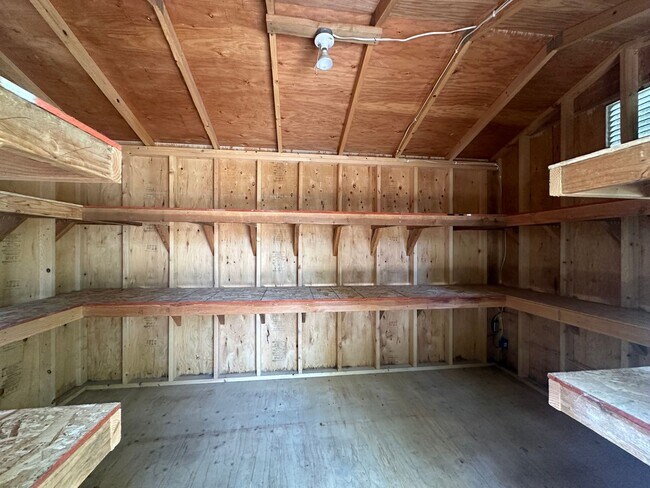 Building Photo - Spacious home in Green Acres coming soon!