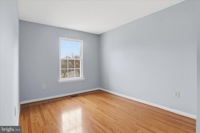 Building Photo - 6105 Castletown Way